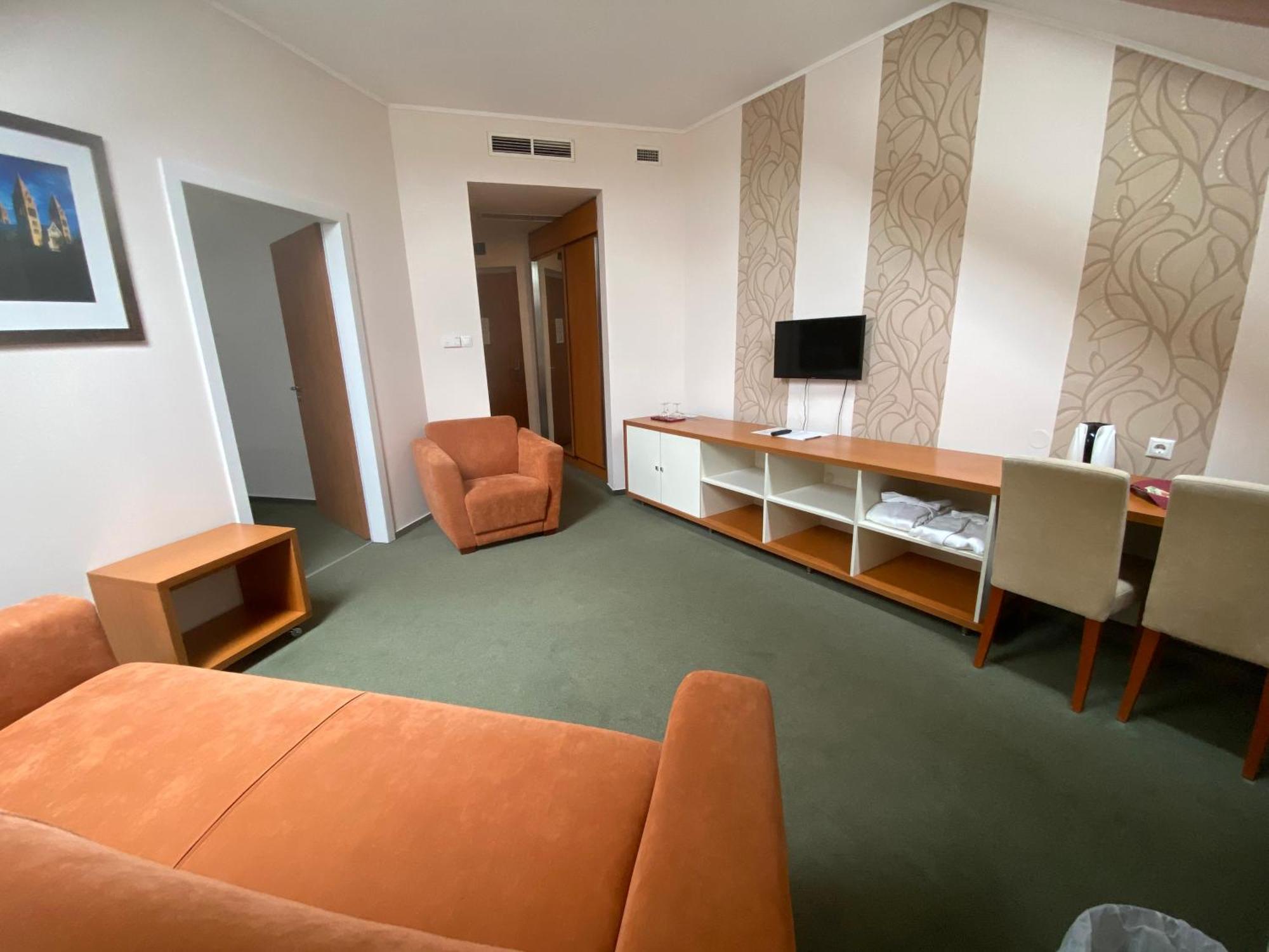 Boutique Hotel Sopianae Pécs Exteriör bild