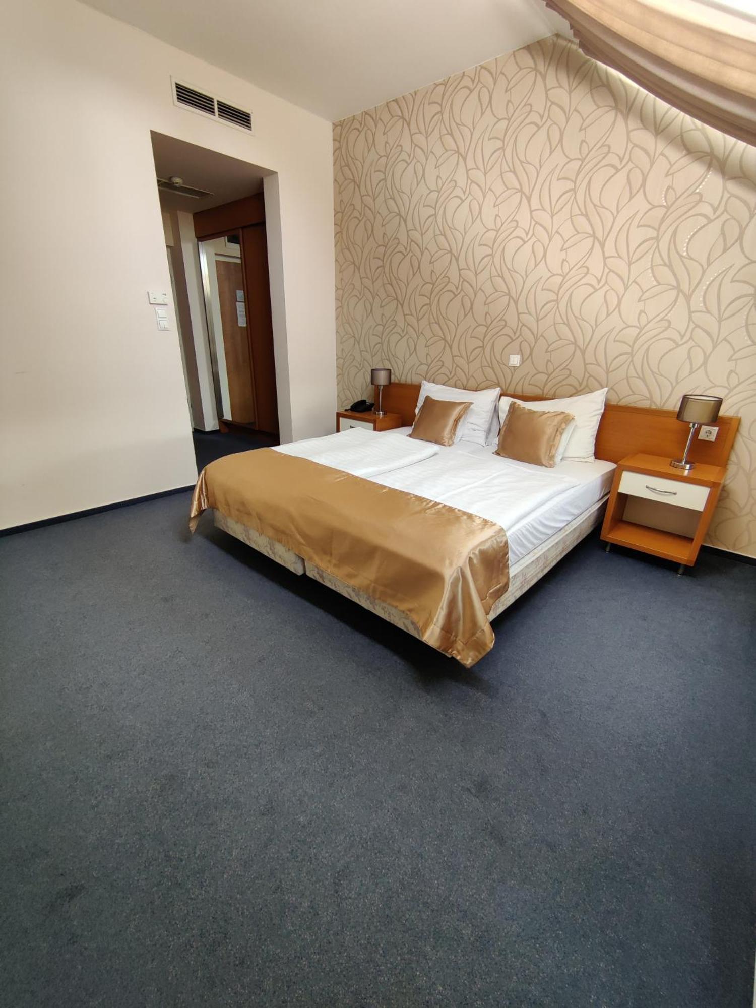Boutique Hotel Sopianae Pécs Exteriör bild