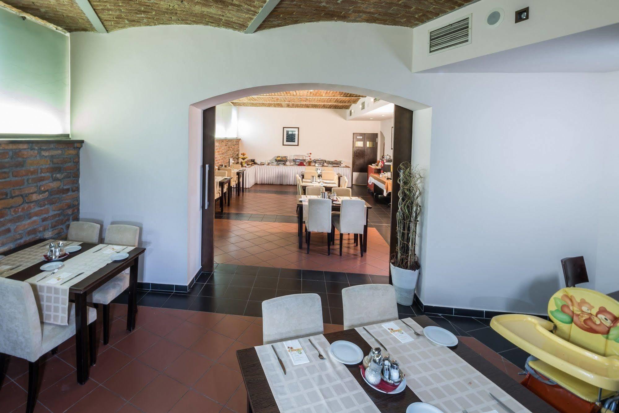 Boutique Hotel Sopianae Pécs Exteriör bild